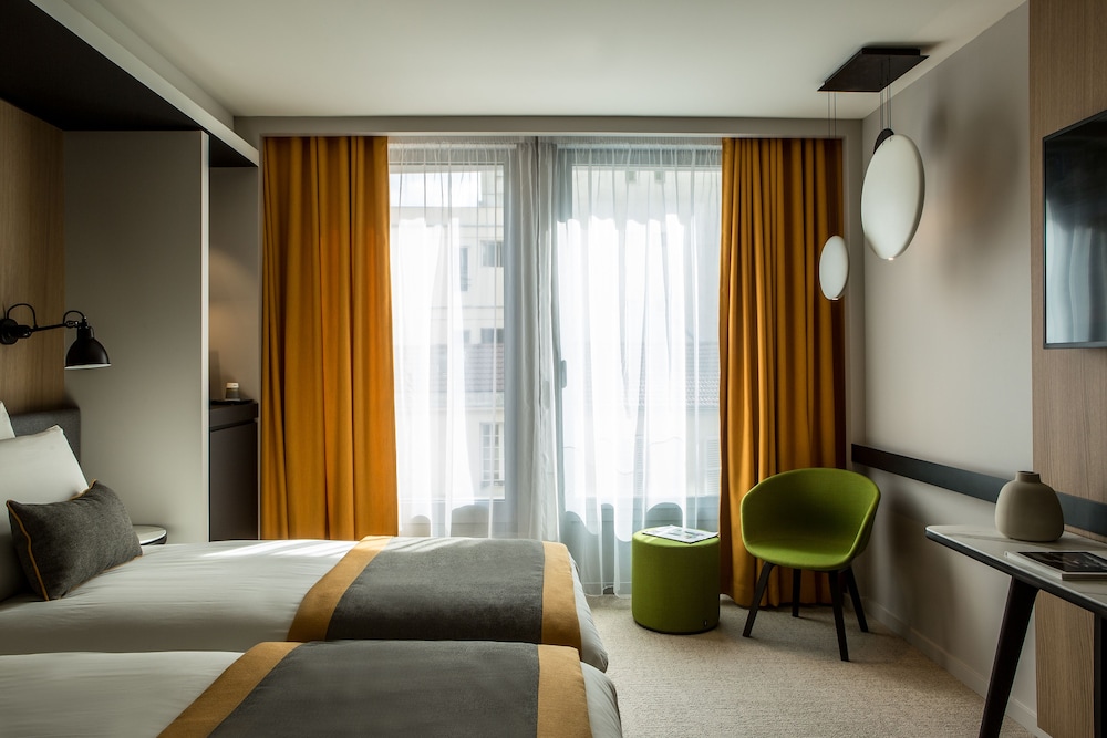 Mercure Paris 17 Batignolles 37/71