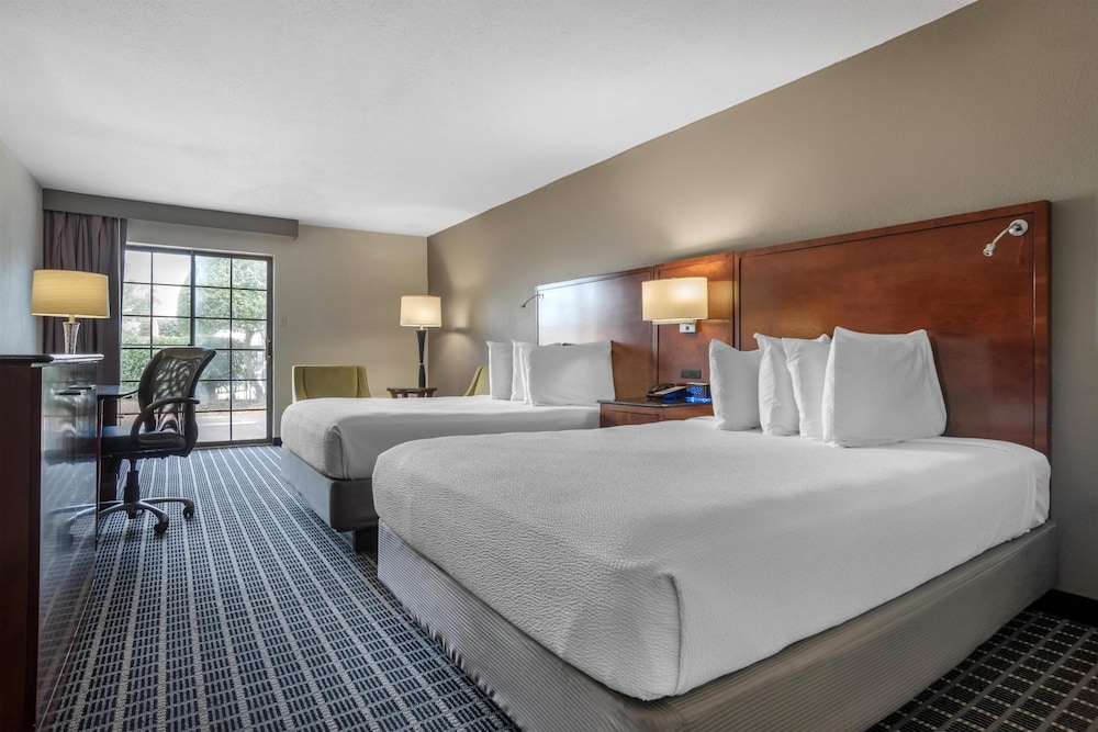 SureStay Plus By Best Western Greenwood 10/50