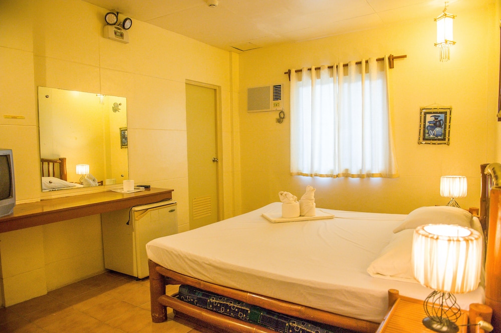 Fat Jimmys Resort Boracay 22/31