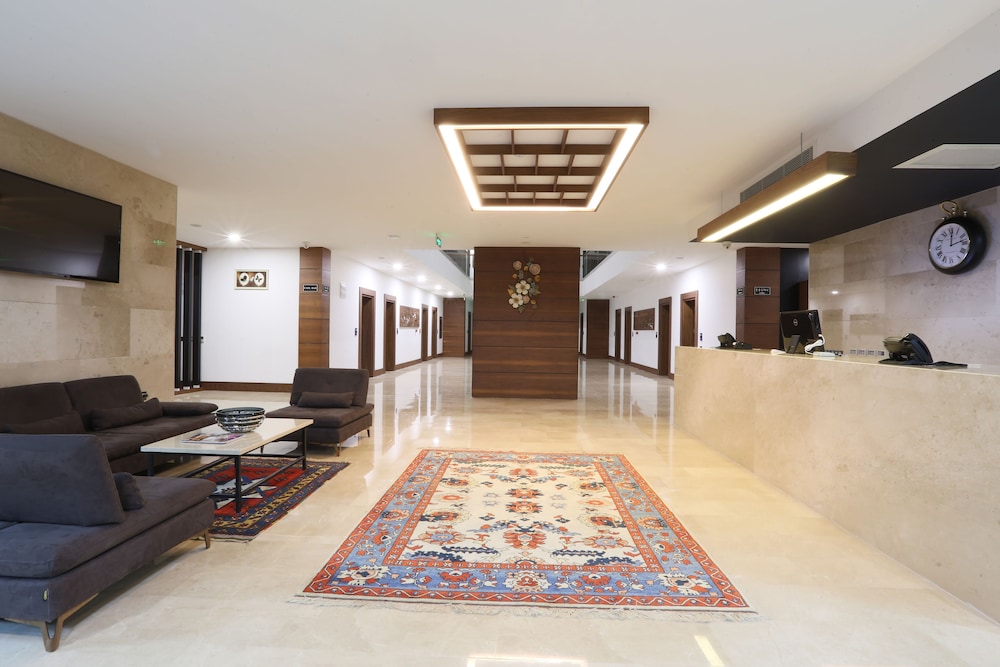 Carissa Hotel 7/35