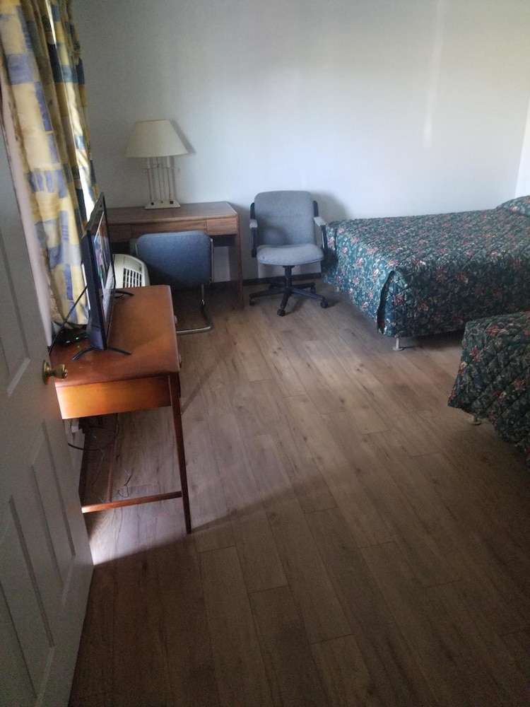 Neva Jean Motel 43/65