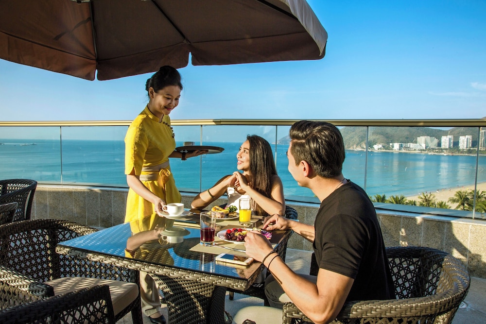 HARMAN HOTEL SANYA 30/50