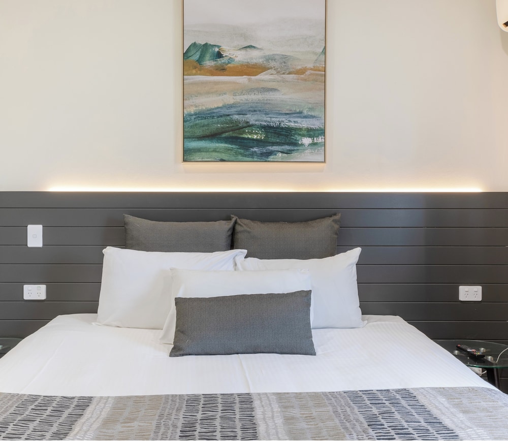 SUPERIOR, TWIN BEDS