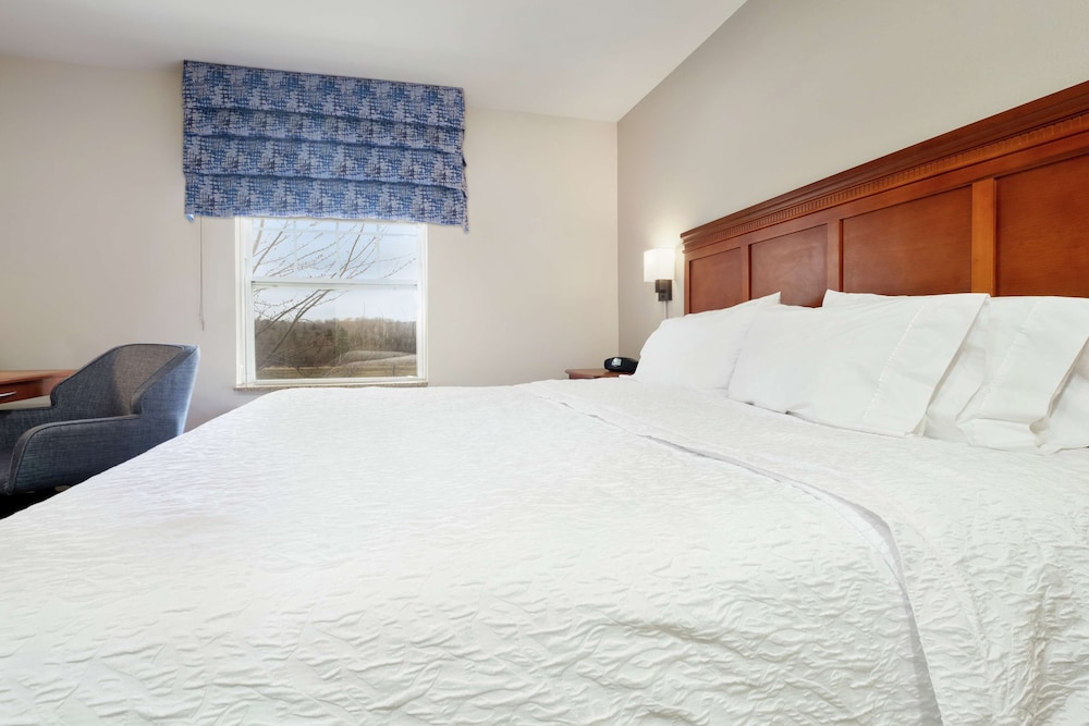 Hampton Inn & Suites Rockland 27/81