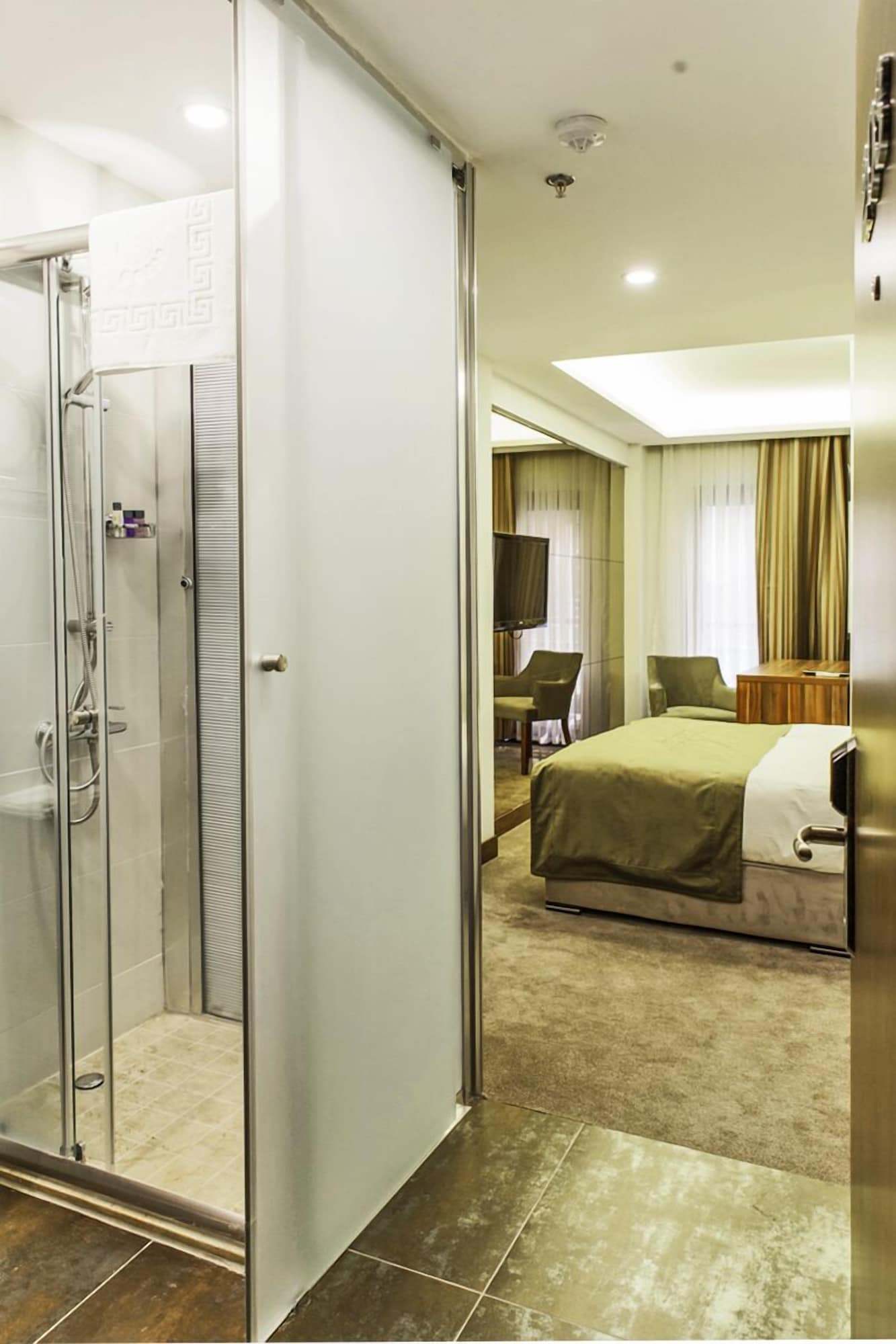 غرفة اقتصادية بسرير مزدوج، The 22 Hotel 9/10