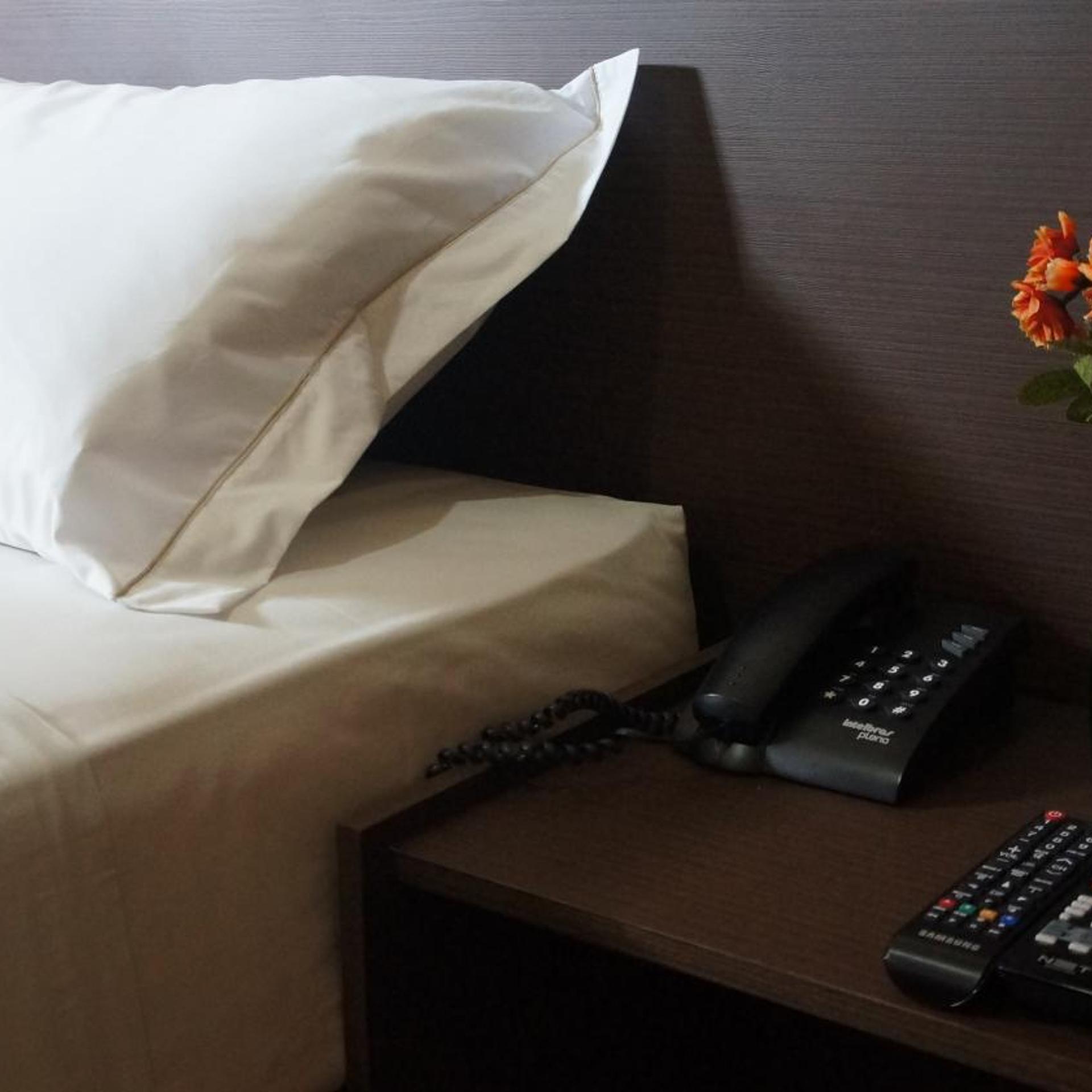 PINHEIROS HOTEL 36/57