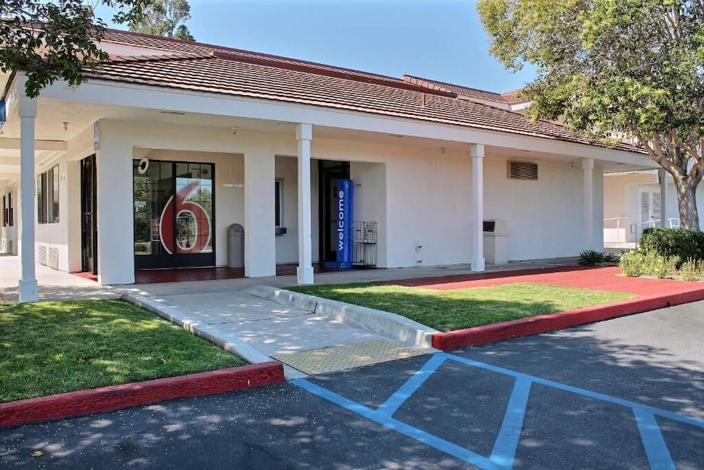 Studio6 San Luis Obispo, CA - South 14/21