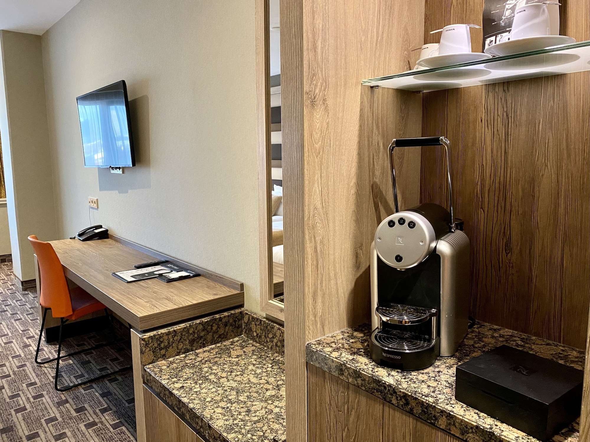 غرفة قياسية رباعية بسرير مزدوج وسريرين منفصلين، Xo Hotels Blue Tower 9/9