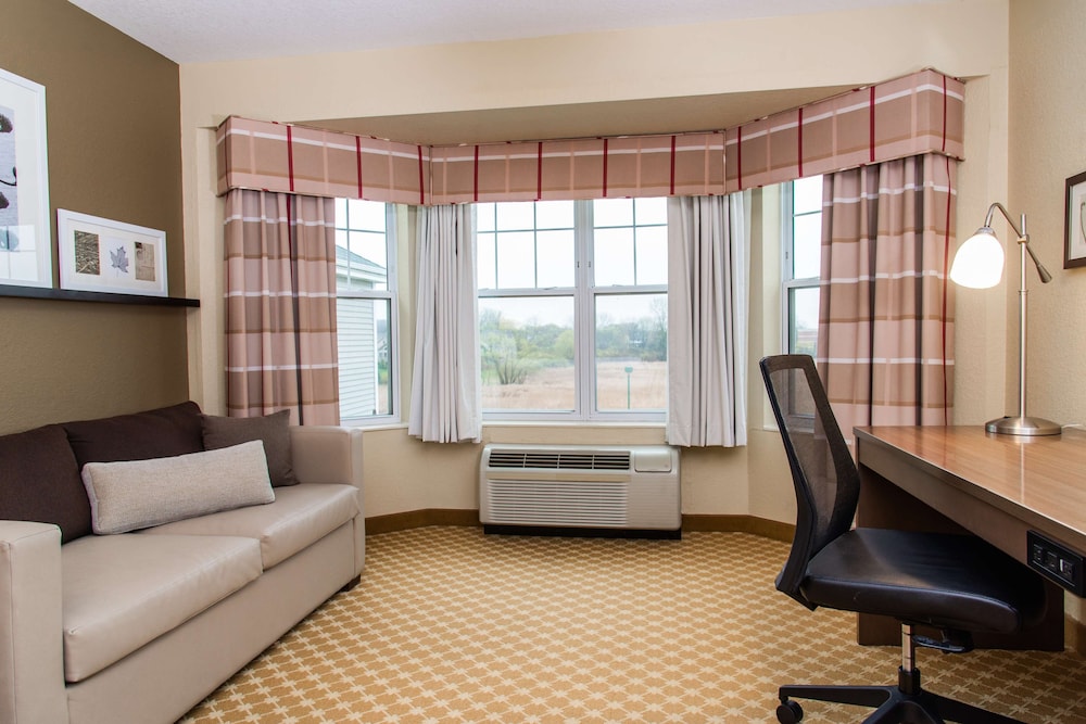 Country Inn and Suites By Radisson Milwaukee West Brookfield Wi 25/42