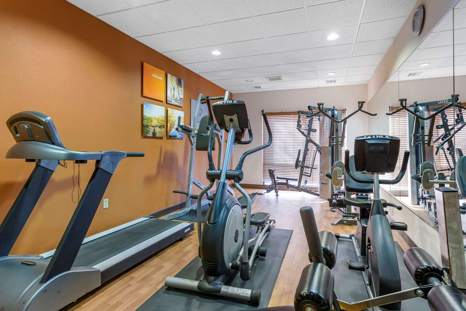 Comfort Suites Hobbs 21/46