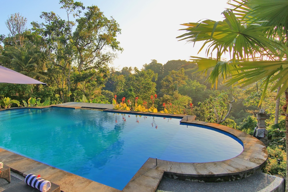 Villa Capung Mas 23/24