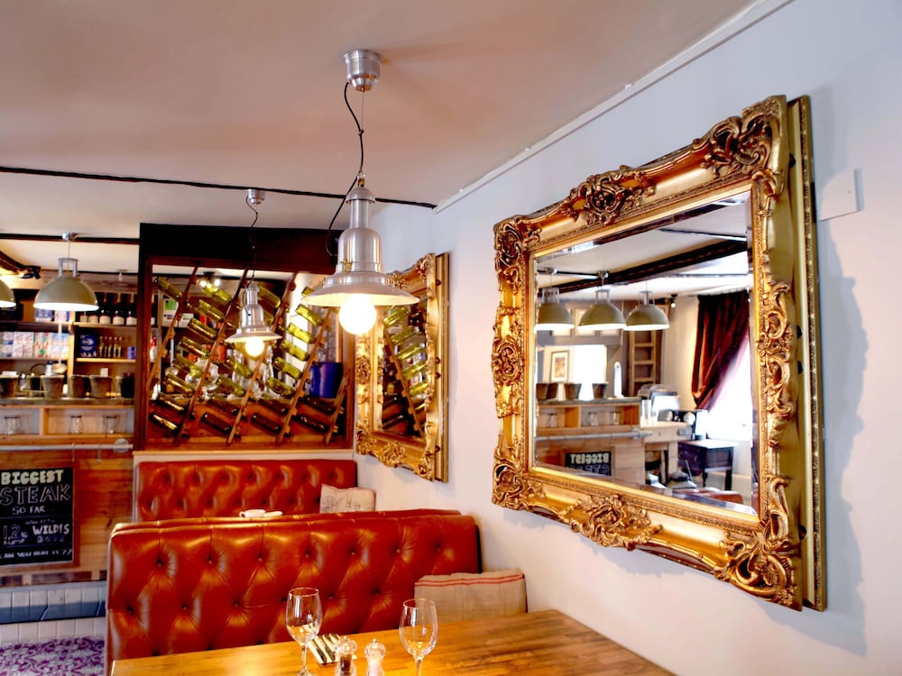 The White Hart 10/50