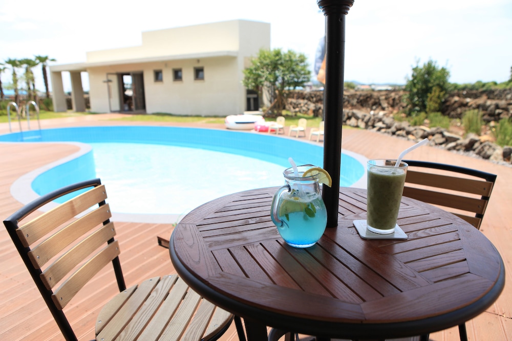 Comma Resort 30/41
