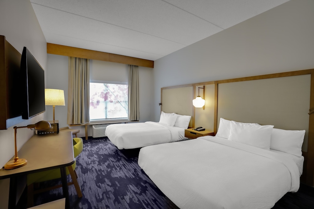 Country Inn and Suites By Carlson, Cortland, NY 11/48