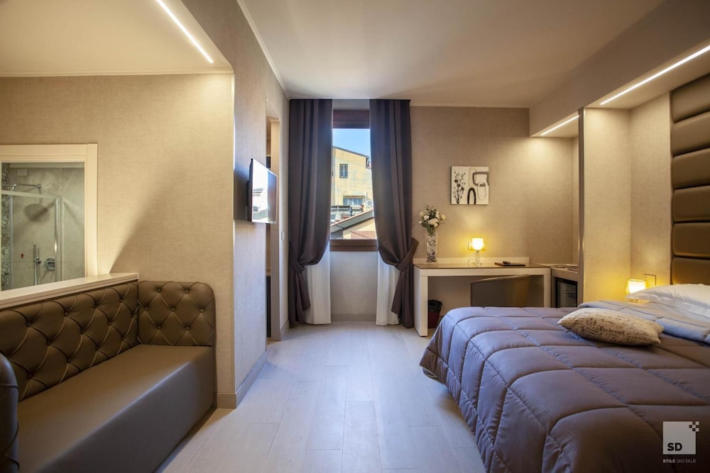 Hotel Cavour 13/49