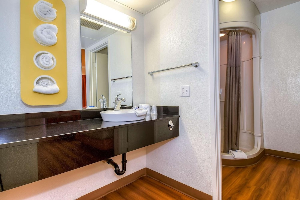 Motel6 Corona, CA - Norco 51/70