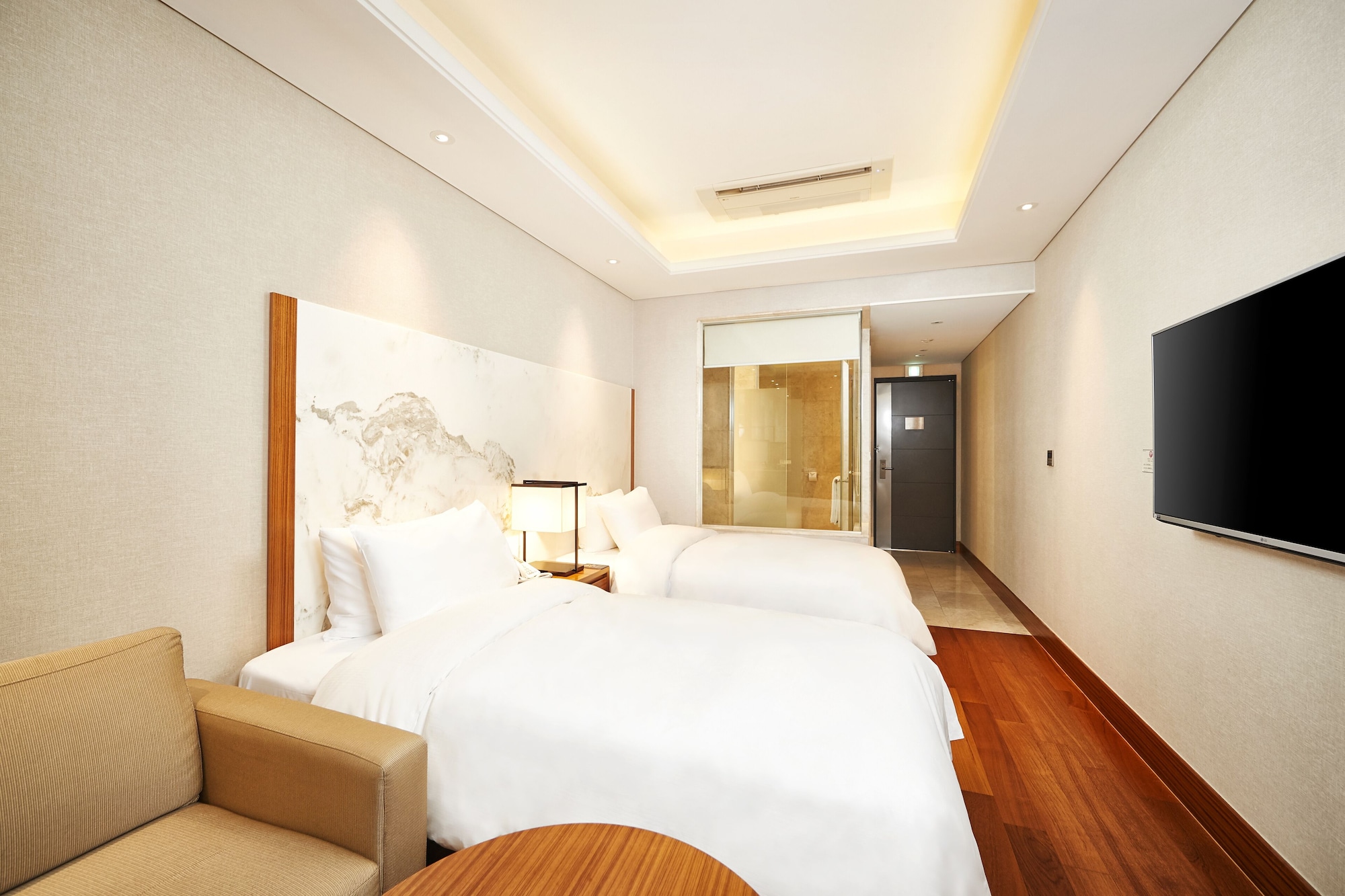 Superior, Twin Beds