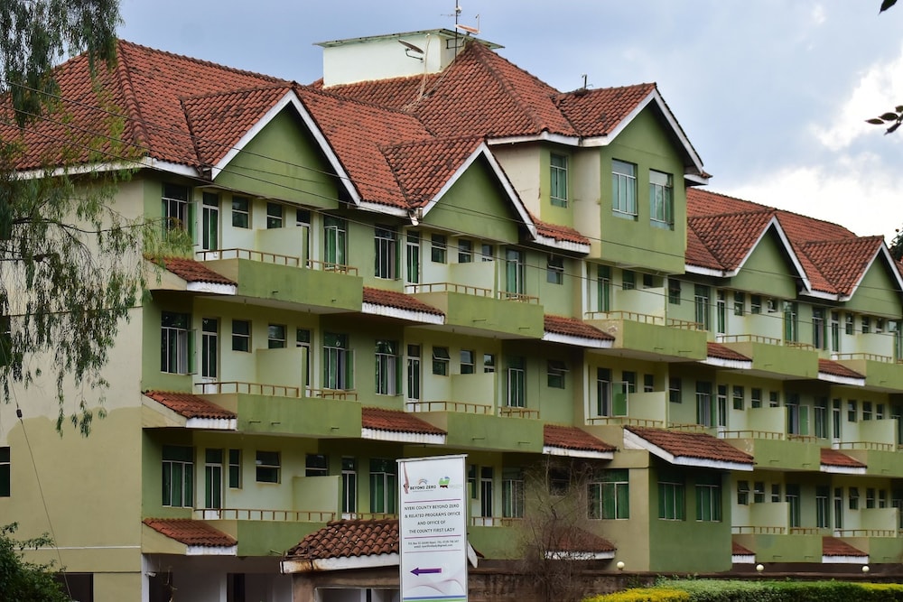 Westwood Hotel 2/43