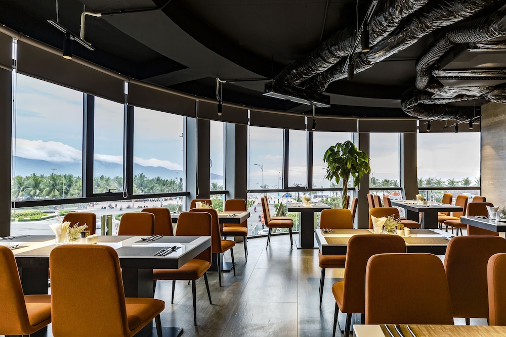 Stella Maris Beach Da Nang 50/72