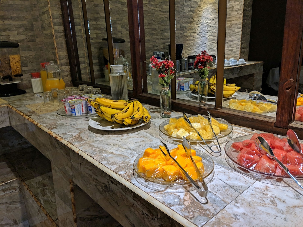 Prestige Hotel Suites 21/50