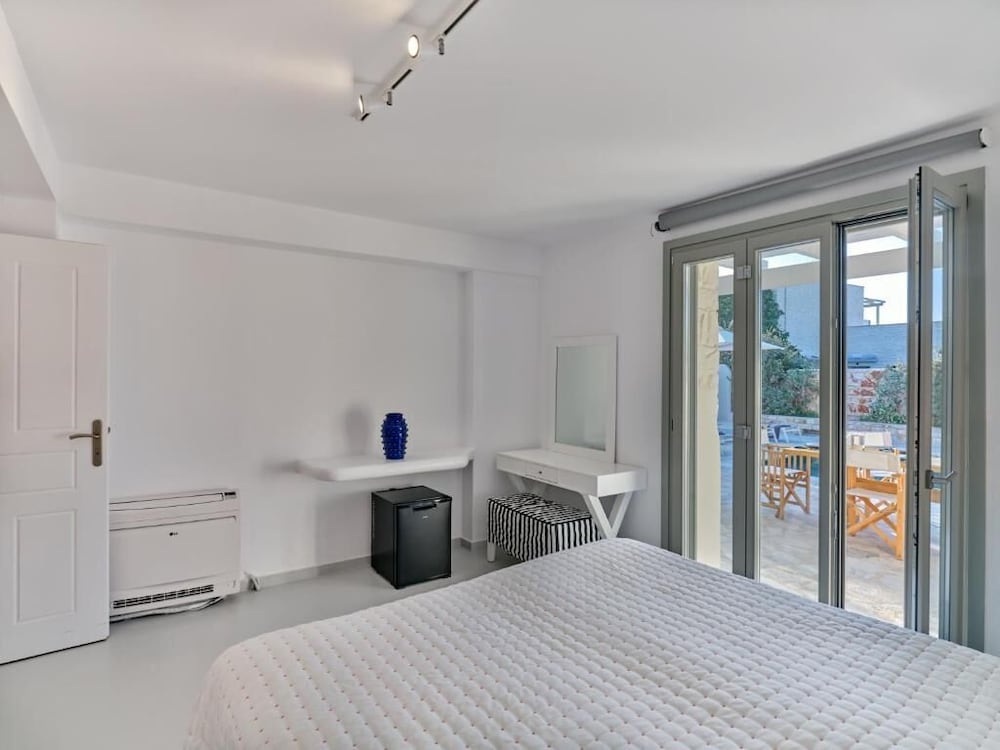 AGAVE, 4 BEDROOMS, VILLA