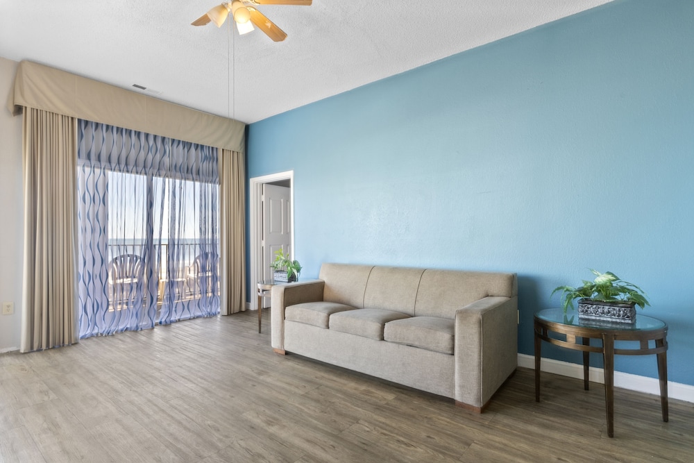 Ocean Crest Inn and Suites 29/51