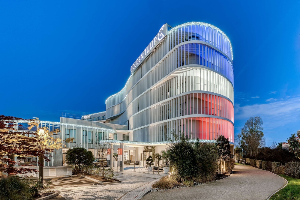 Golden Tulip Lyon Ouest Techlid - Hotel & Spa 3/76