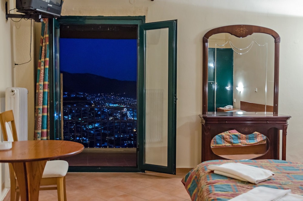 Lecadin Hotel 24/50