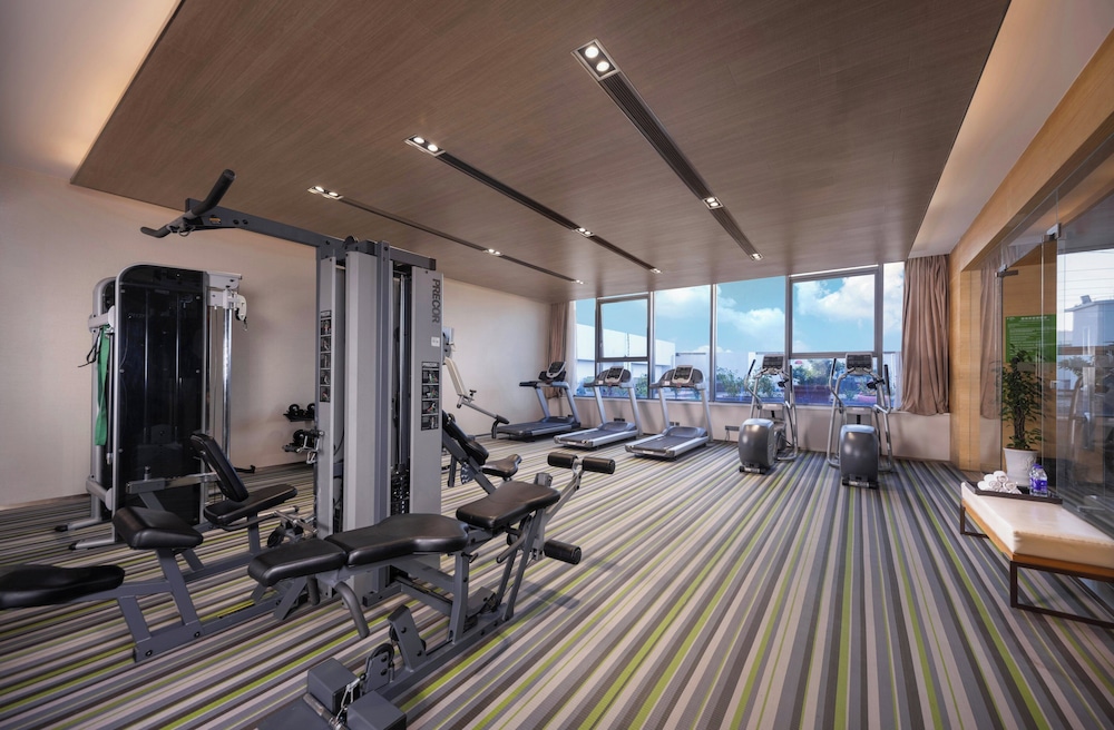 HOLIDAY INN NANJING HARBOUR 39/76