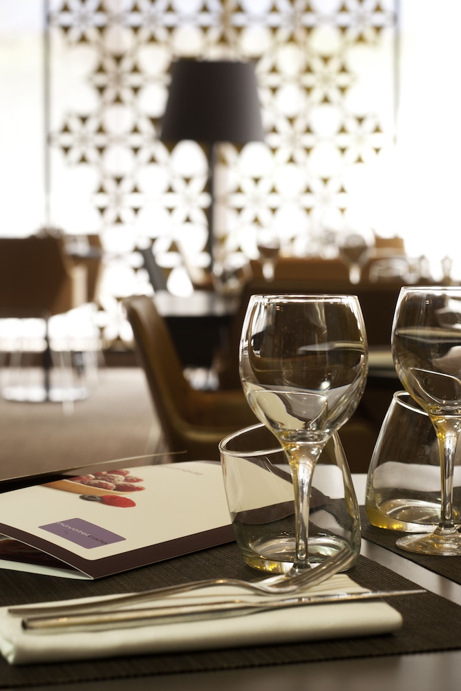 NOVOTEL MASSY PALAISEAU 66/80