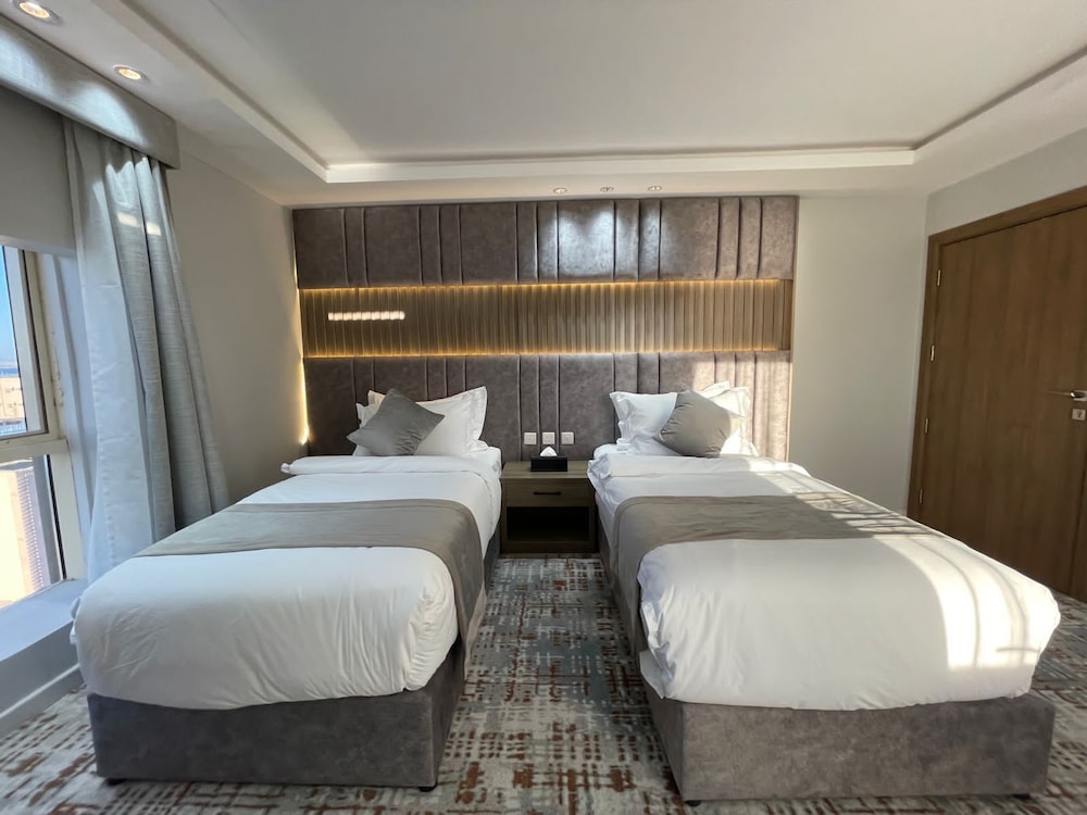 Sweet Land Hotel 22/63