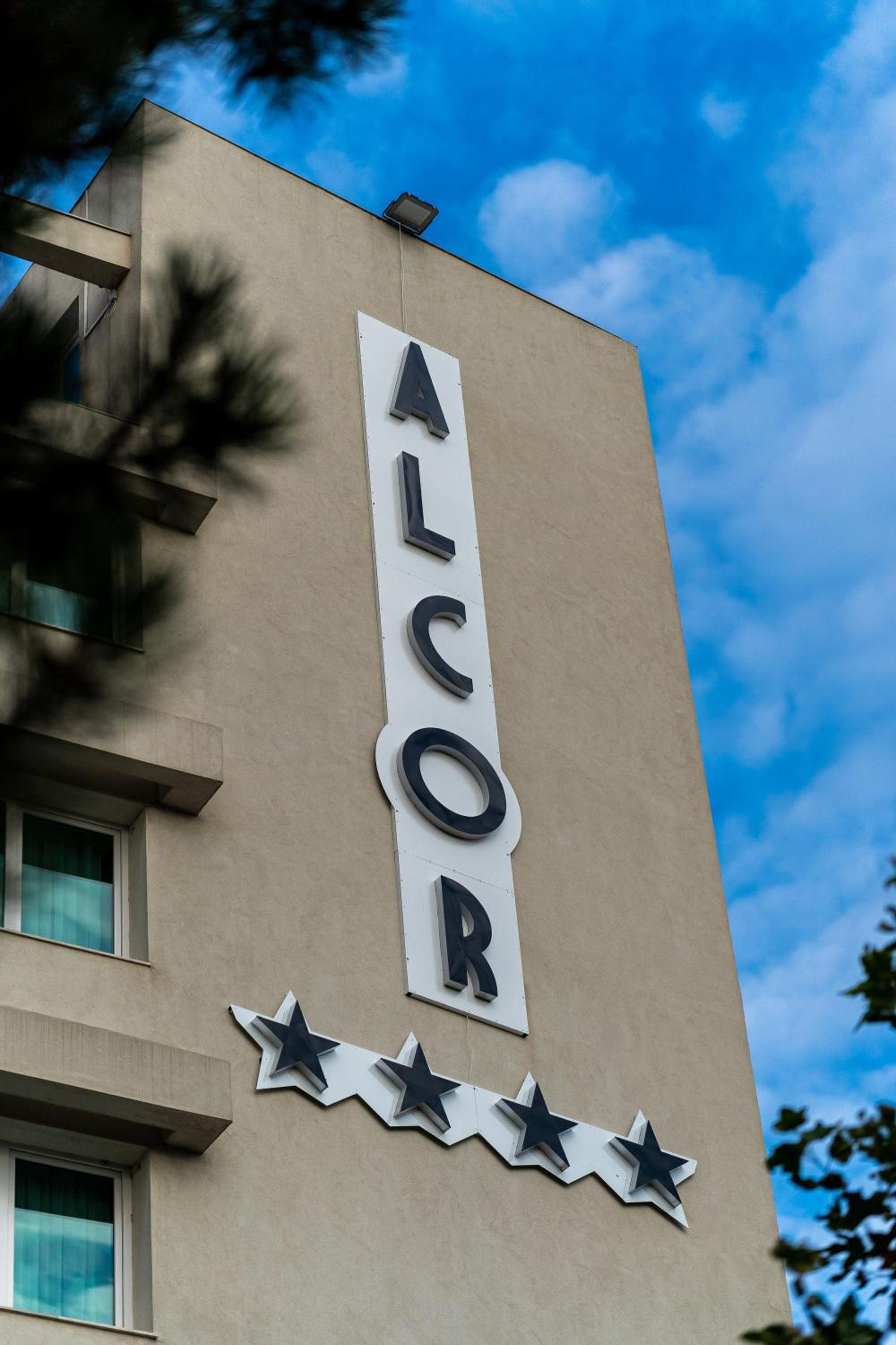 Hotel Alcor 4/50