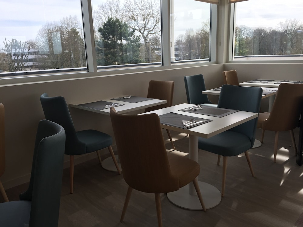 Hotel les 3 Vallees 30/37