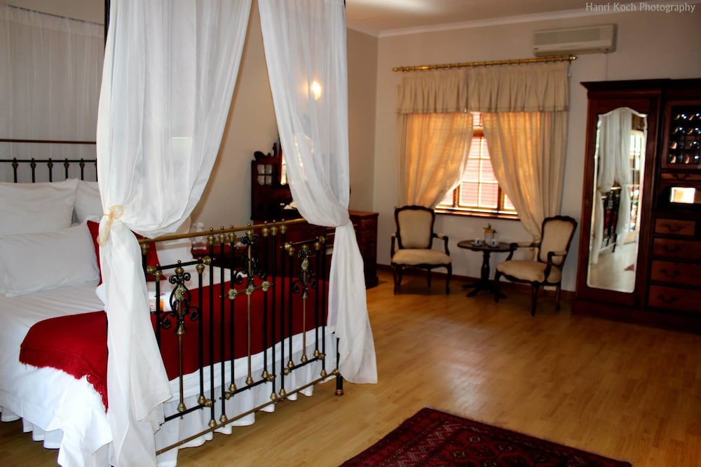 Beaufort Manor Country Lodge 4/40