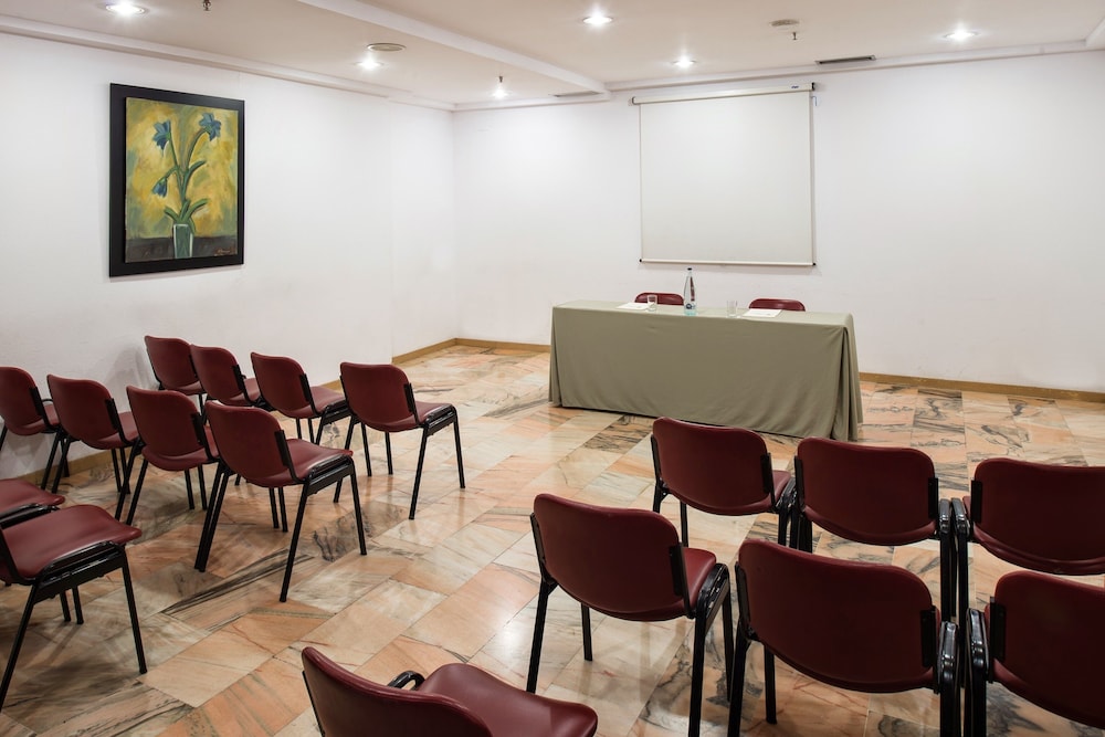 Catalonia Albeniz Hotel 46/55