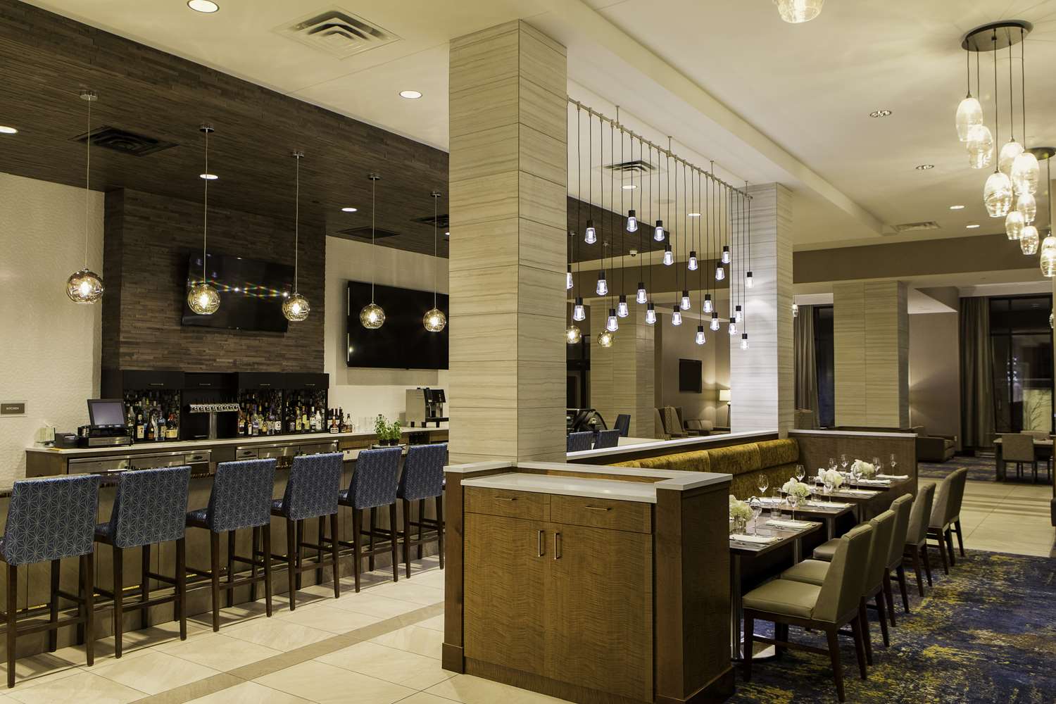 Hilton Garden Inn Minneapolis University Area 37/54