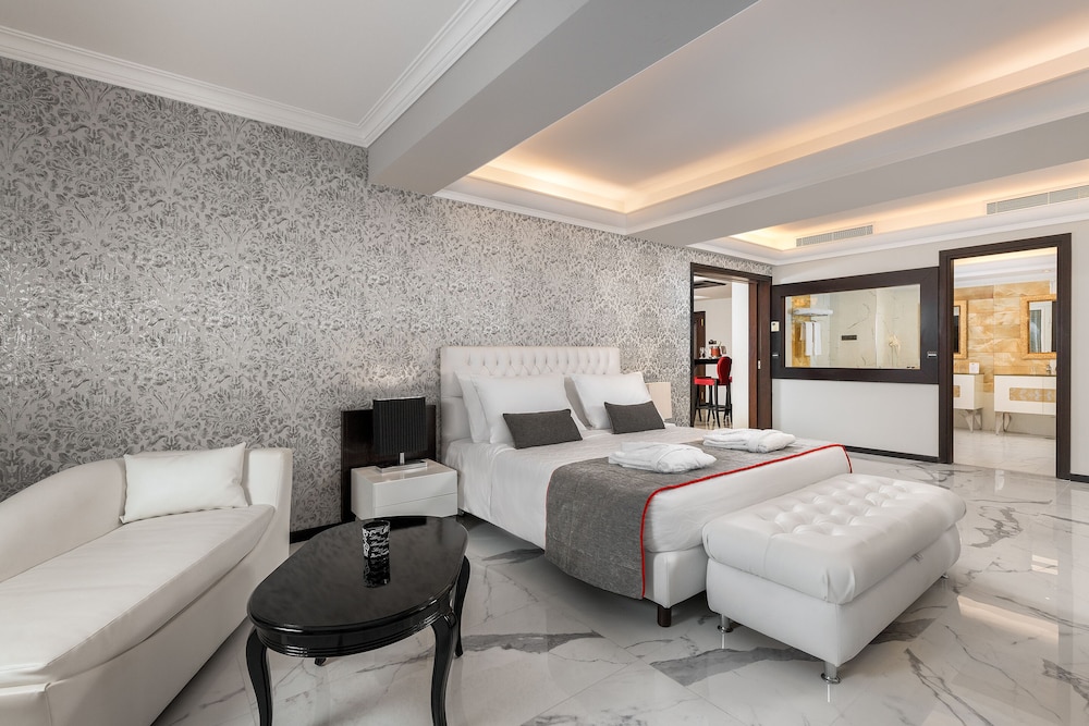MARQUIS, SUITE, SEA VIEW