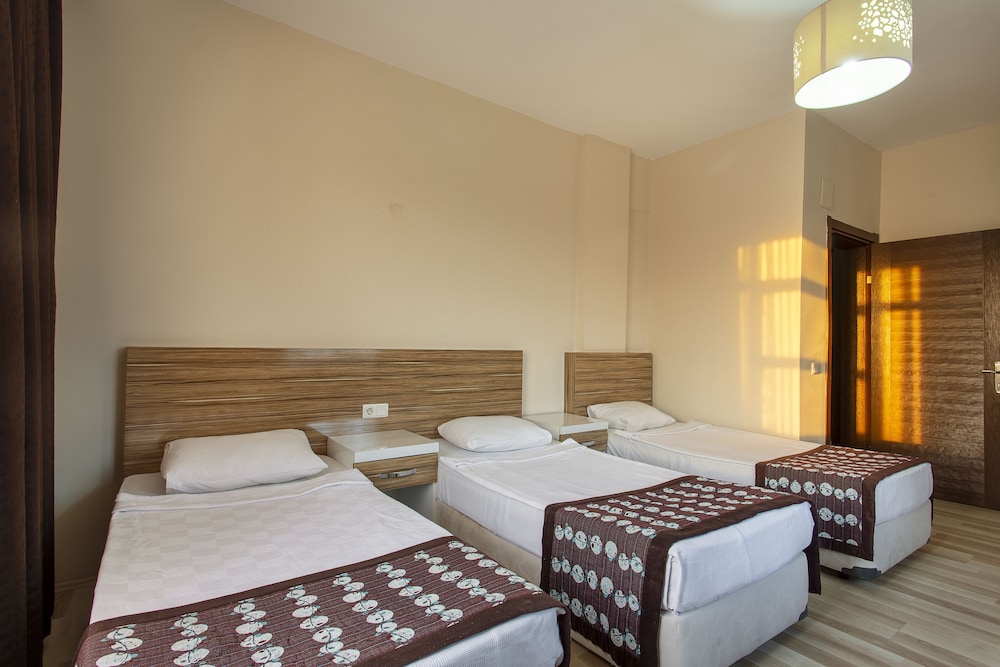 Aslan Corner Hotel 32/61