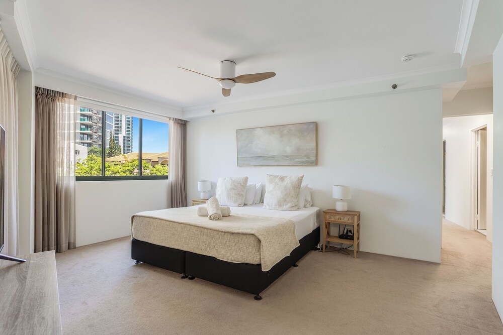 3 BEDROOMS, APARTMENT, GARDEN VIEW