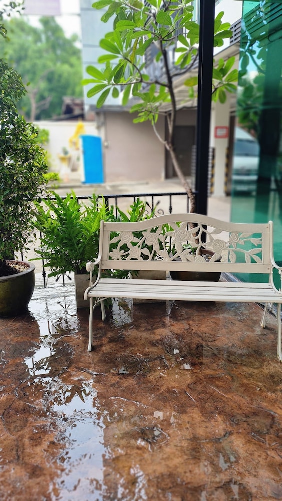 Pannapat Place 62/64