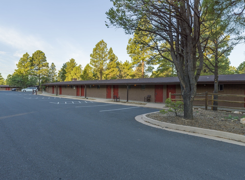 Yavapai Lodge 25/50