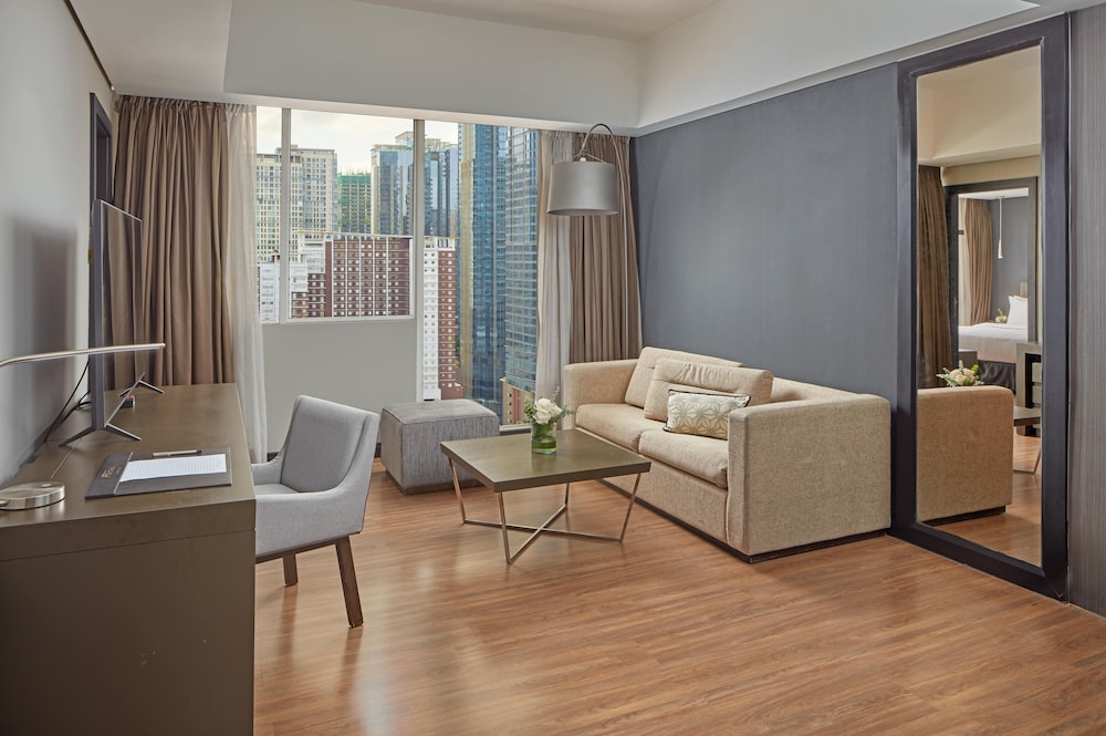F1 Hotel Manila BGC 46/65