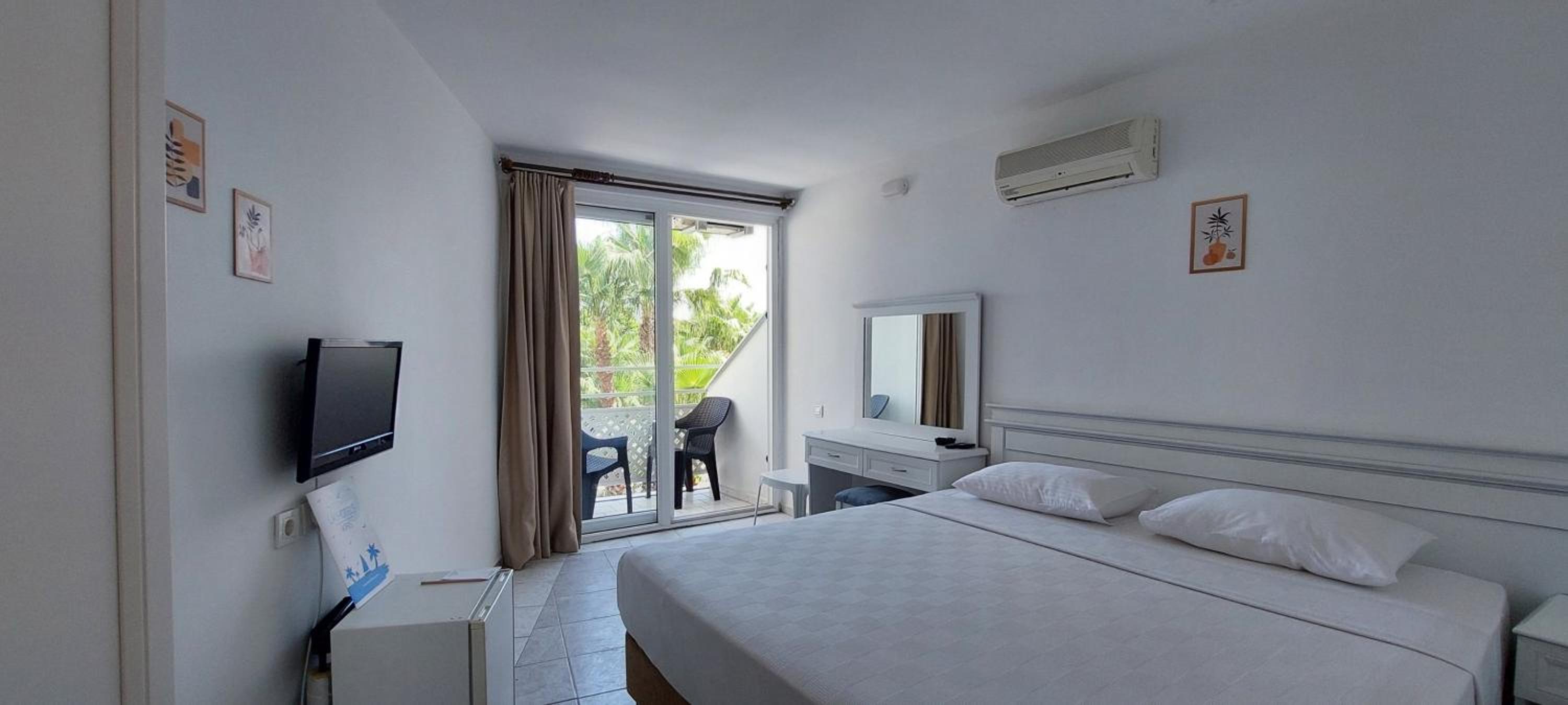 UK HOTEL KIRIS 12/50
