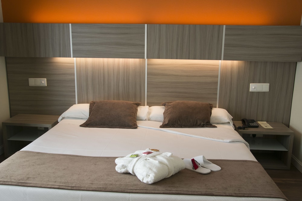 Hotel Aa Serrano By Silken 28/52