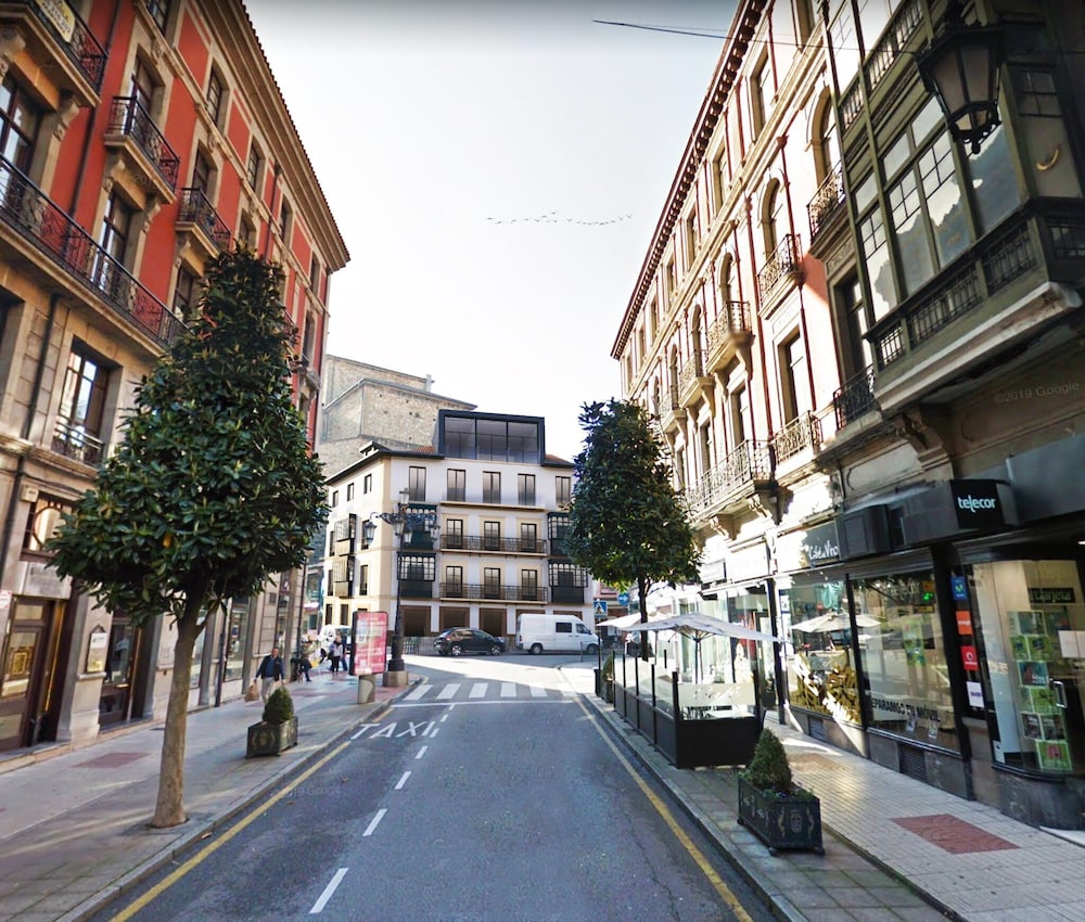 Zalle Oviedo Suites 14/15