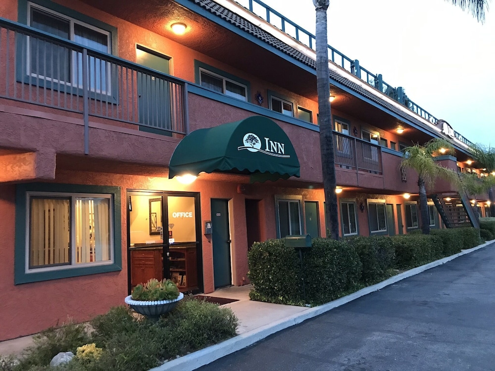 Oakridge Inn 5/53