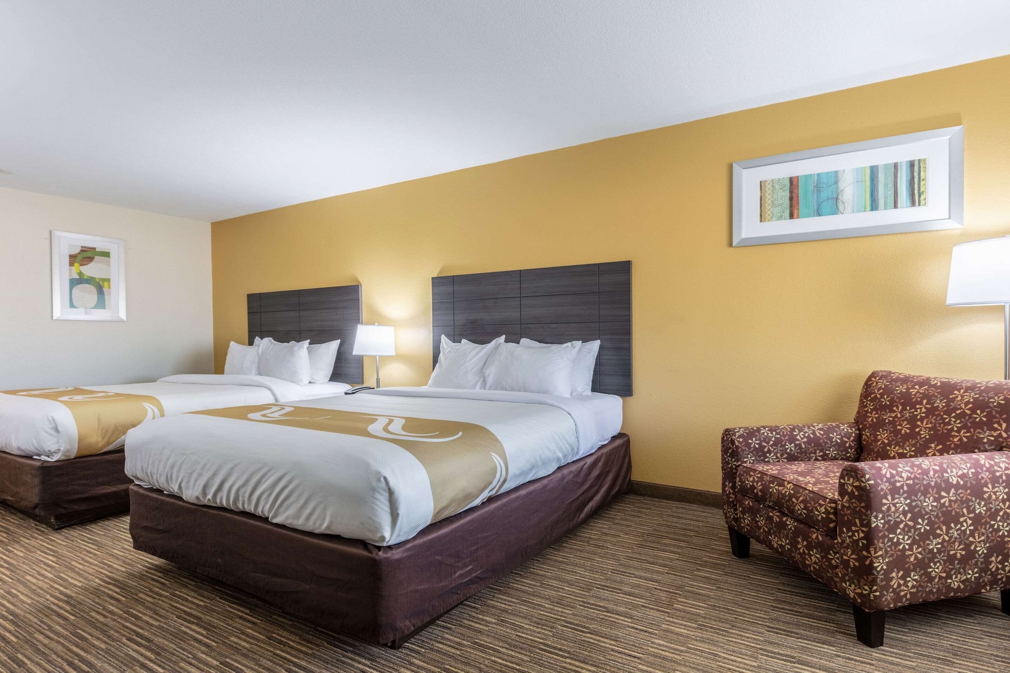 غرفة قياسية بسريرين كوين للمدخنين، Quality Inn Southaven - Memphis South 2/4