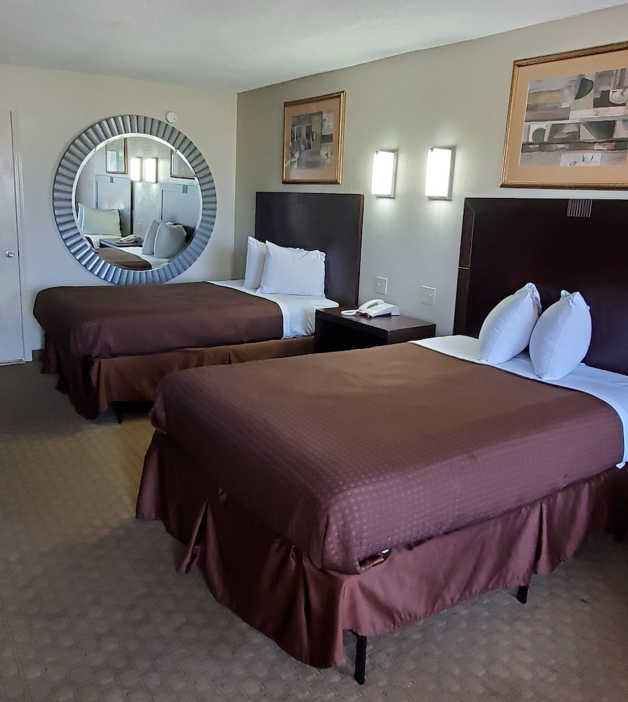 Executive Inn 21/40
