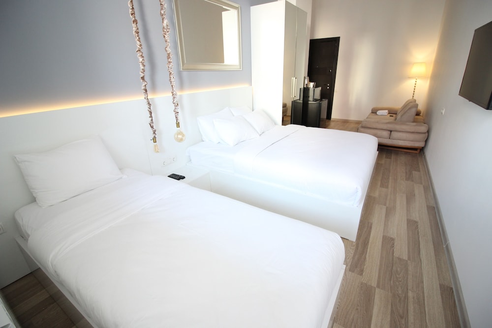 Super Luxury Apartments 12/50