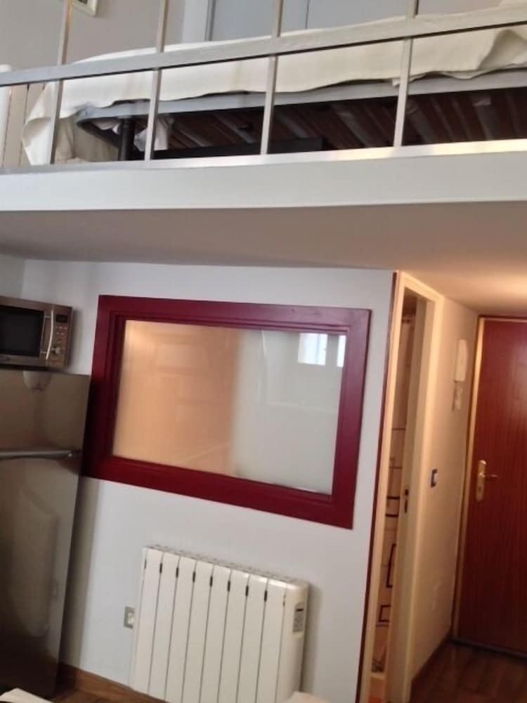 PIZARRO HOSTAL 7/50